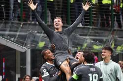 雷速体育官方-欧冠比赛精彩绝伦，球员技术精湛