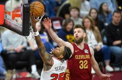 雷速体育电脑版官网-公牛轻取骑士，取得赛季首胜