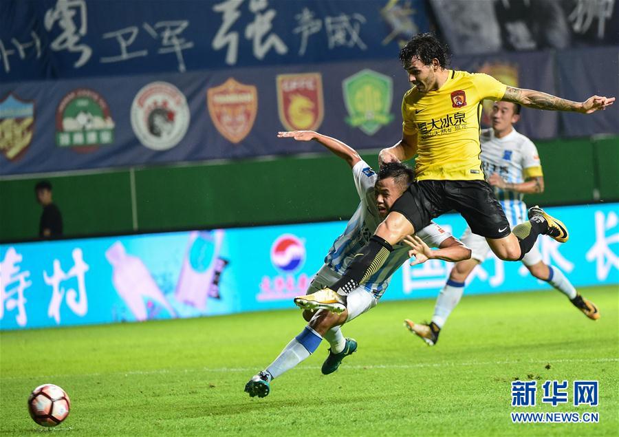 富力胜重庆：广州富力队胜重庆队，喜获胜利