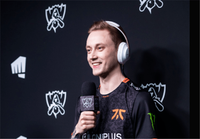 FNC绝杀100T，Knight开启传奇时刻淘汰赛3:1（深圳）