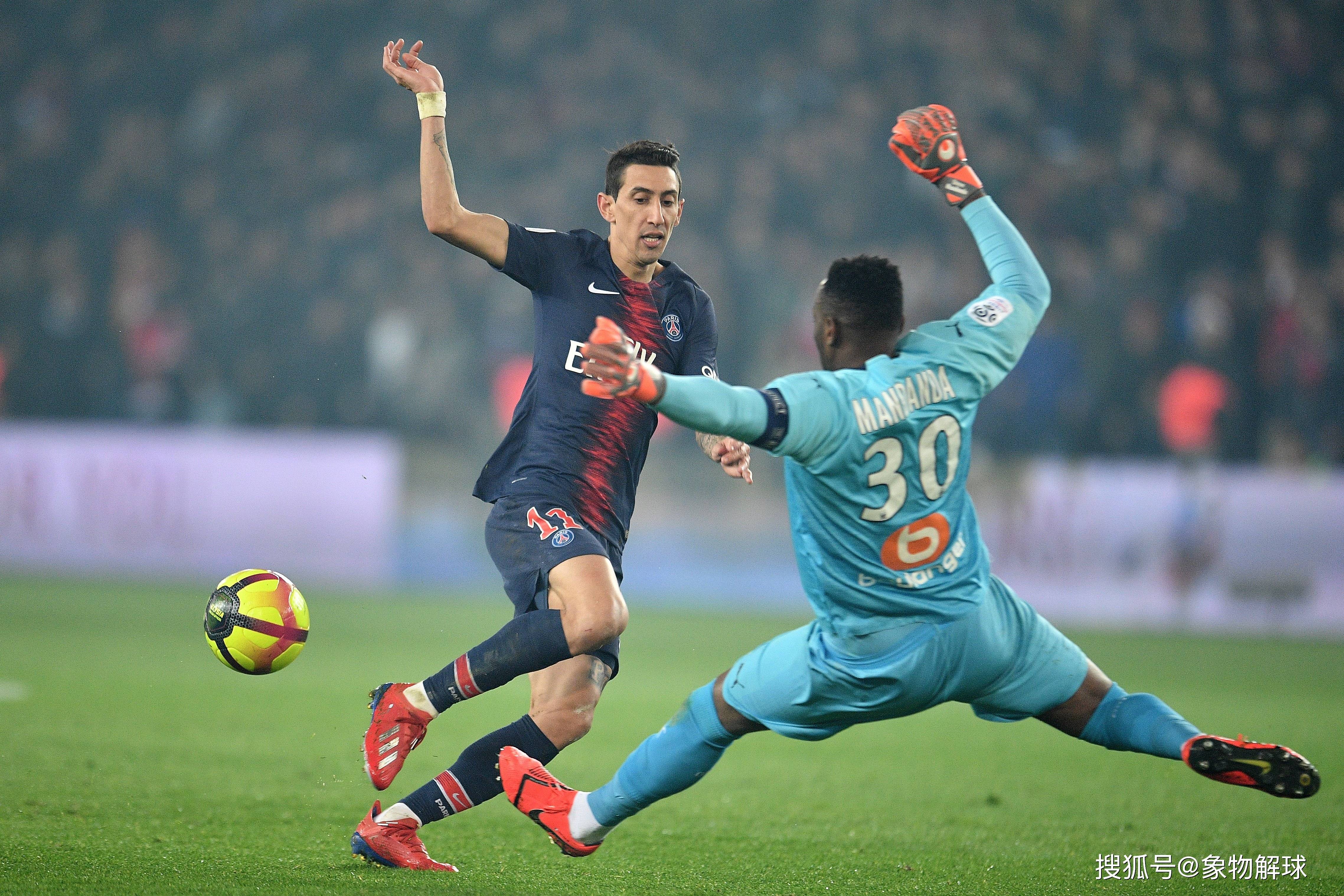 足球赛场将上演一场激动人心的比赛