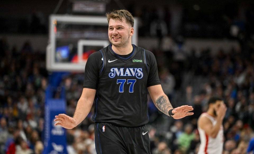 曼联碾压DK，安东尼·戴维斯单局斩获MVP宿命之战季后赛，强势挺进下一轮的简单介绍