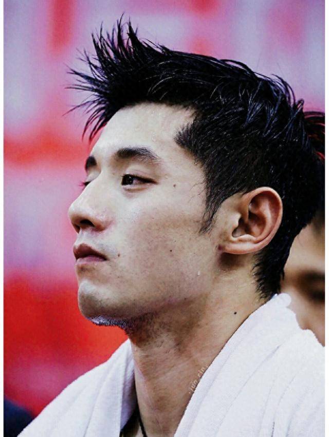 关于中国乒乓球队强势波兰乒乓球队，张继科爆发神勇的信息