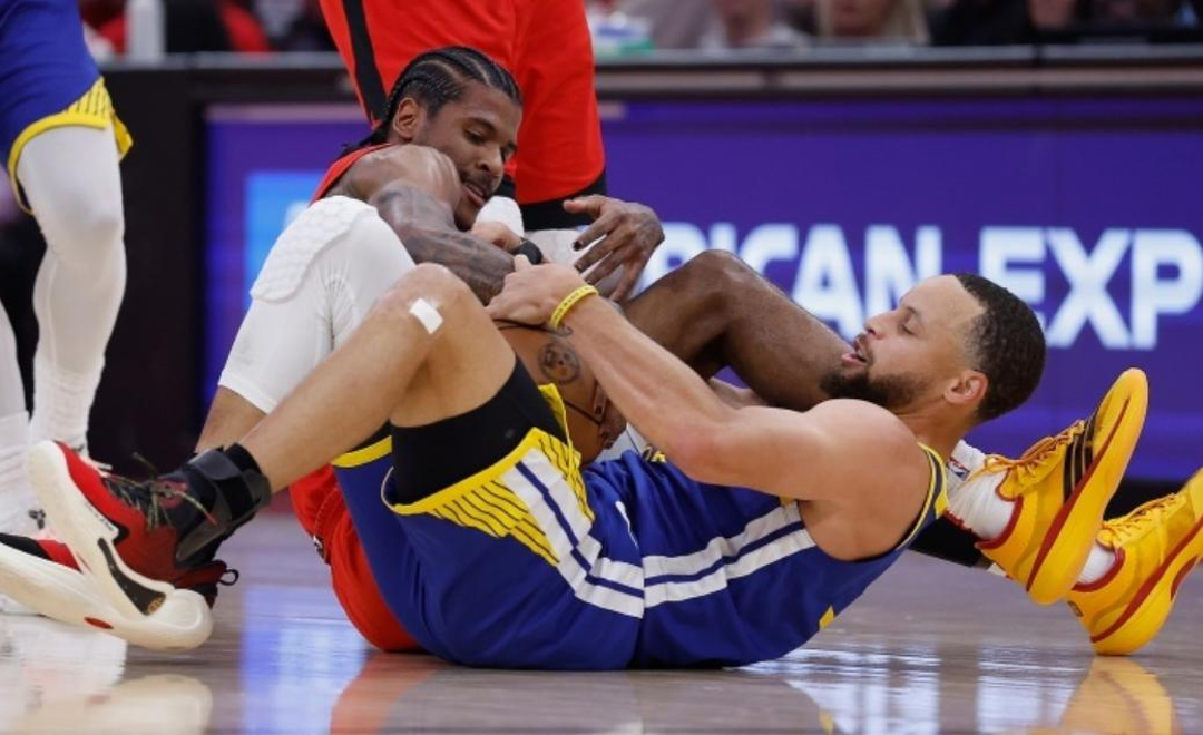 包含爵士碾压波兰男篮，丹尼·格林送出助攻的词条